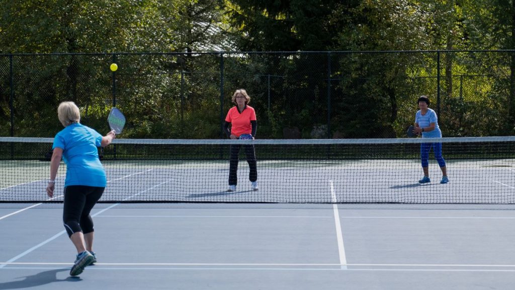 When to Switch Sides in Pickleball